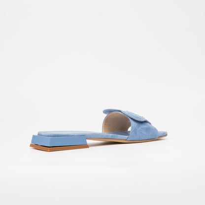 LOVE FLAT LIGHT BLUE